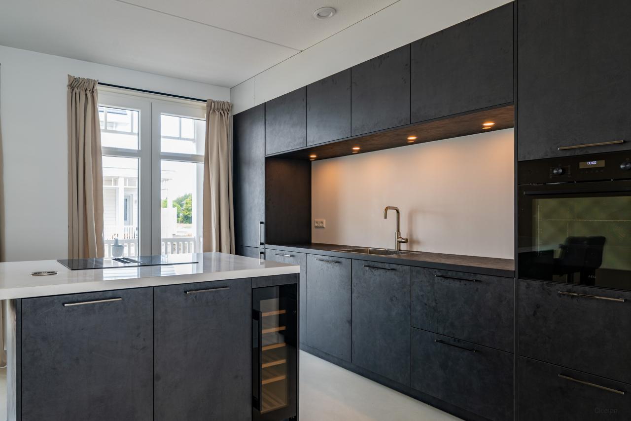 152 m² veranda home with four bedrooms - Image 4