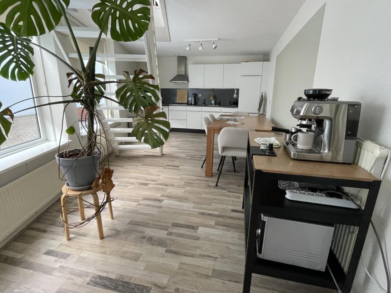 90 m² en twee slaapkamers in hartje Groningen - Afbeelding 2