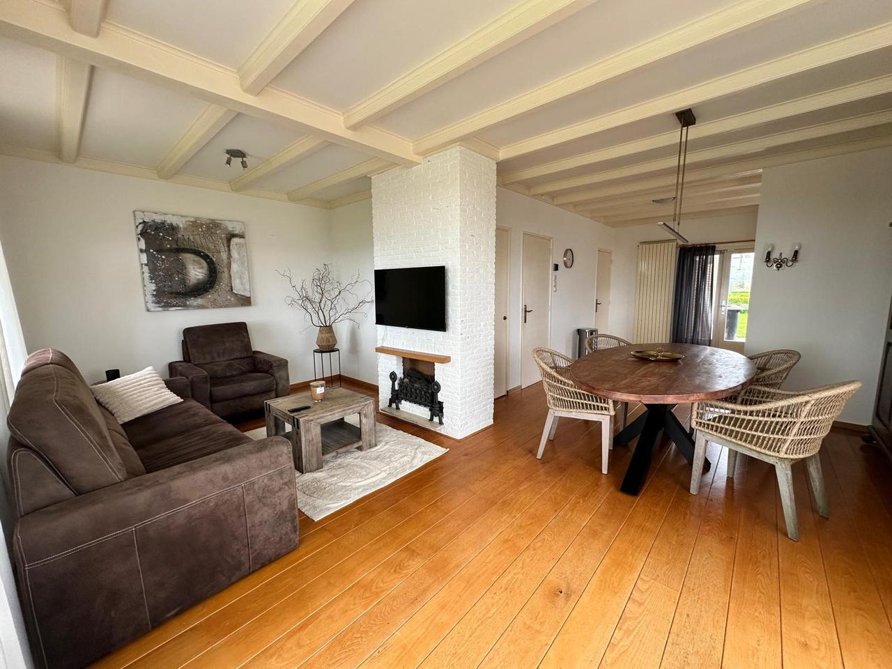 Detached living by the water in Zwaagdijk - Image 7