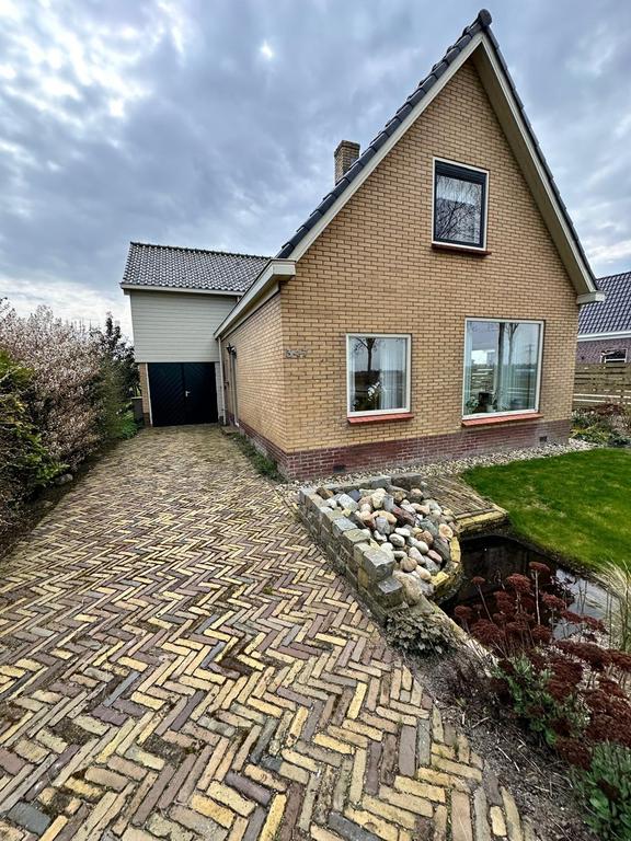 Detached living by the water in Zwaagdijk - Image 29