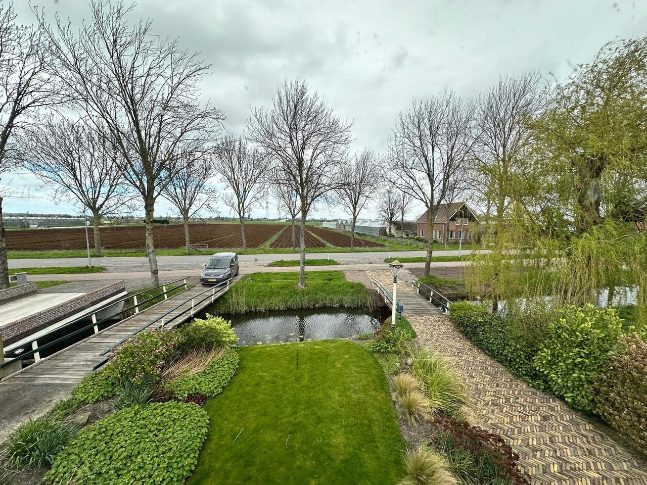 Detached living by the water in Zwaagdijk - Image 31