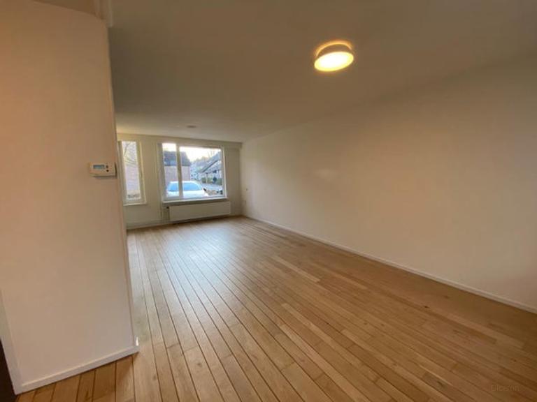Vier slaapkamers en tuin in De Heeg - Afbeelding 2
