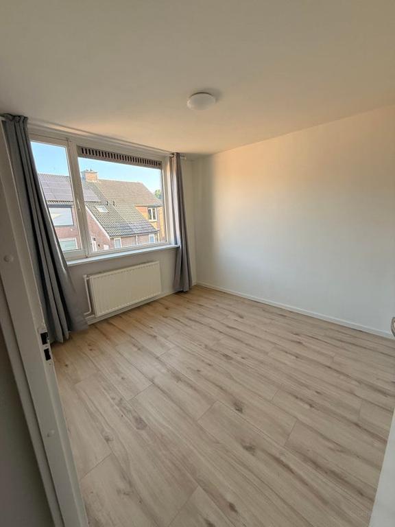 Vier slaapkamers en tuin in De Heeg - Afbeelding 7