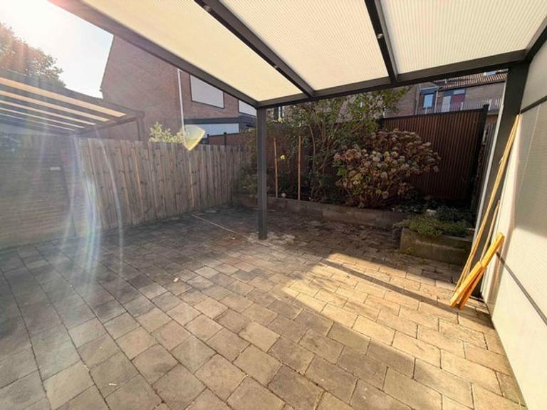Vier slaapkamers en tuin in De Heeg - Afbeelding 15
