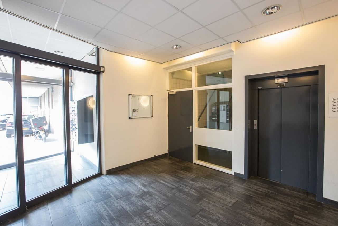 85 m² en 3 kamers aan Boulevard 1945 - Afbeelding 2