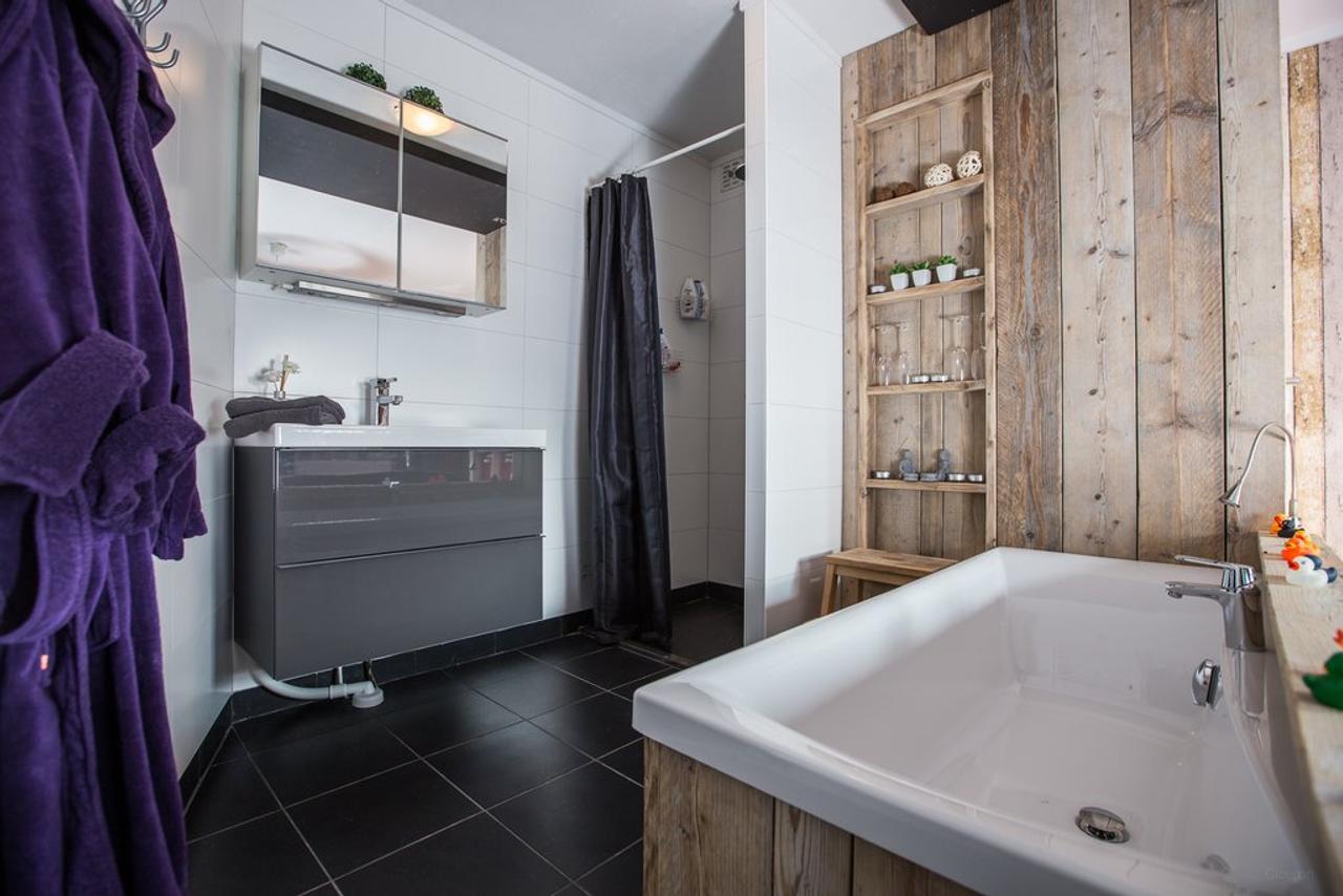 85 m² en 3 kamers aan Boulevard 1945 - Afbeelding 20