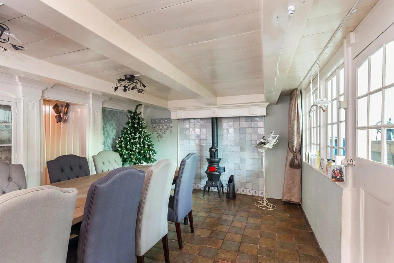 Historic 129 m² Home in Hoorn - Image 4