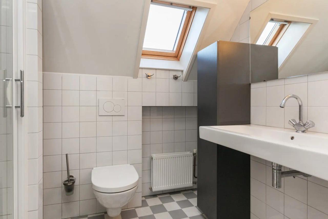 Historic 129 m² Home in Hoorn - Image 6