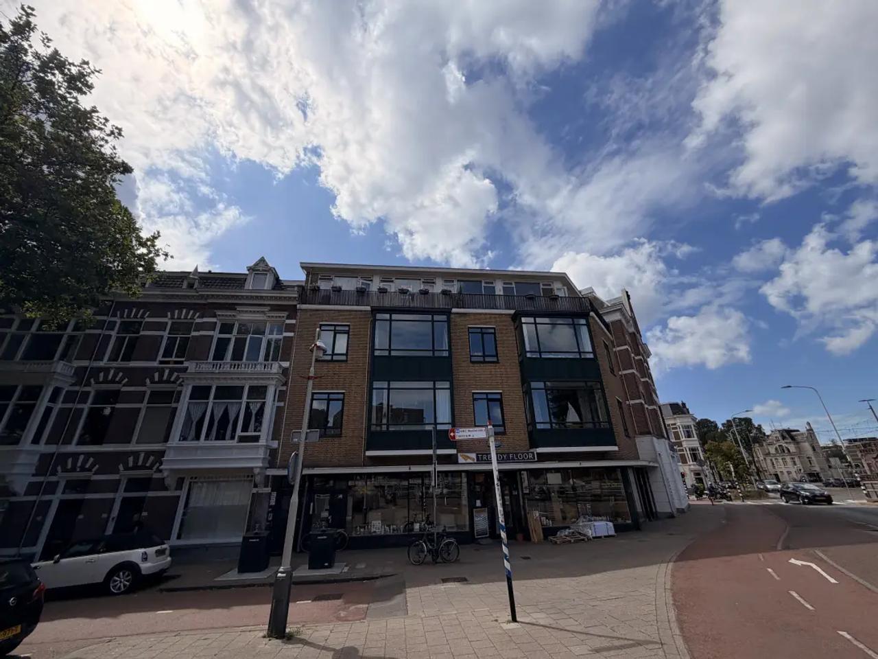 Waterfront living in Regentessekwartier - Image 1