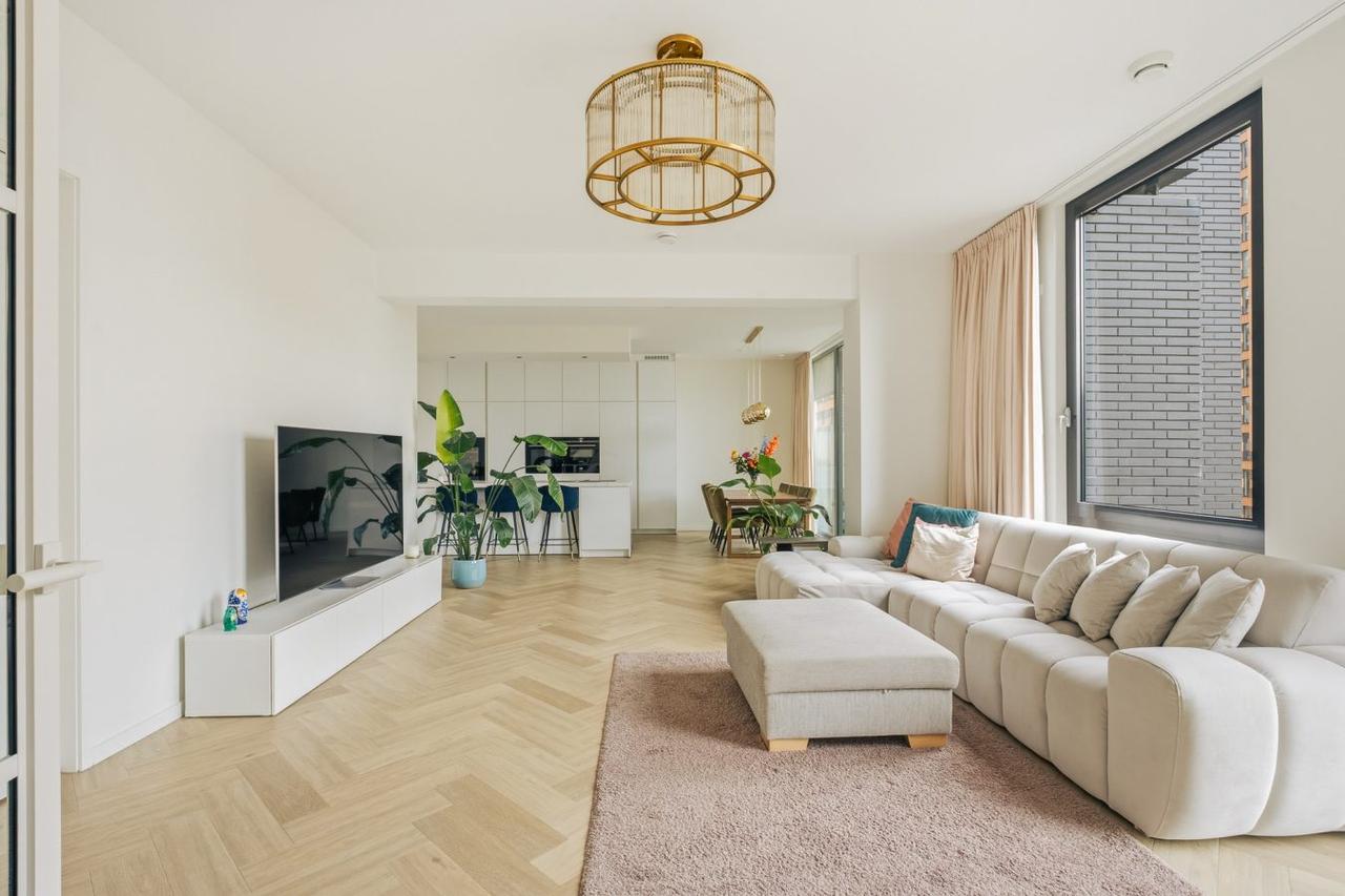 113 m², 3 Bedrooms on Amsterdam’s Zuidas - Image 1