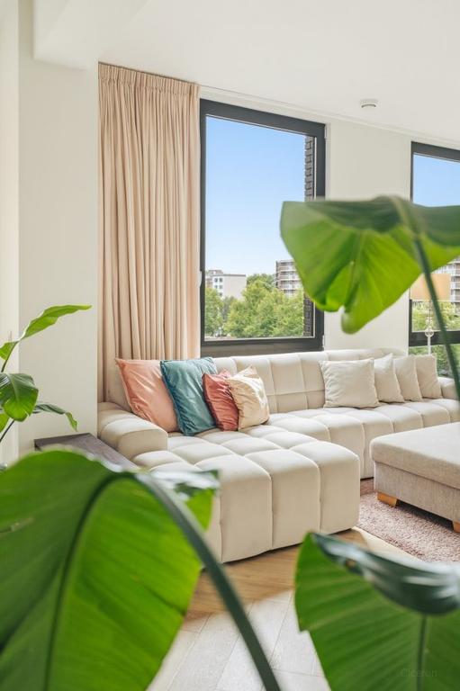 113 m², 3 Bedrooms on Amsterdam’s Zuidas - Image 5