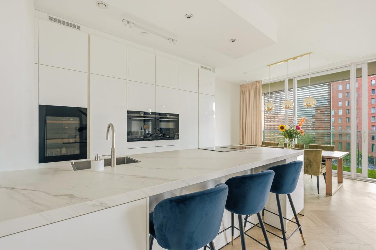 113 m², 3 Bedrooms on Amsterdam’s Zuidas - Image 12