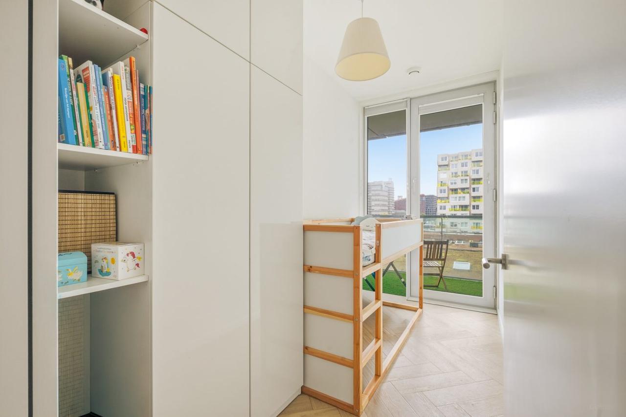 113 m², 3 Bedrooms on Amsterdam’s Zuidas - Image 19
