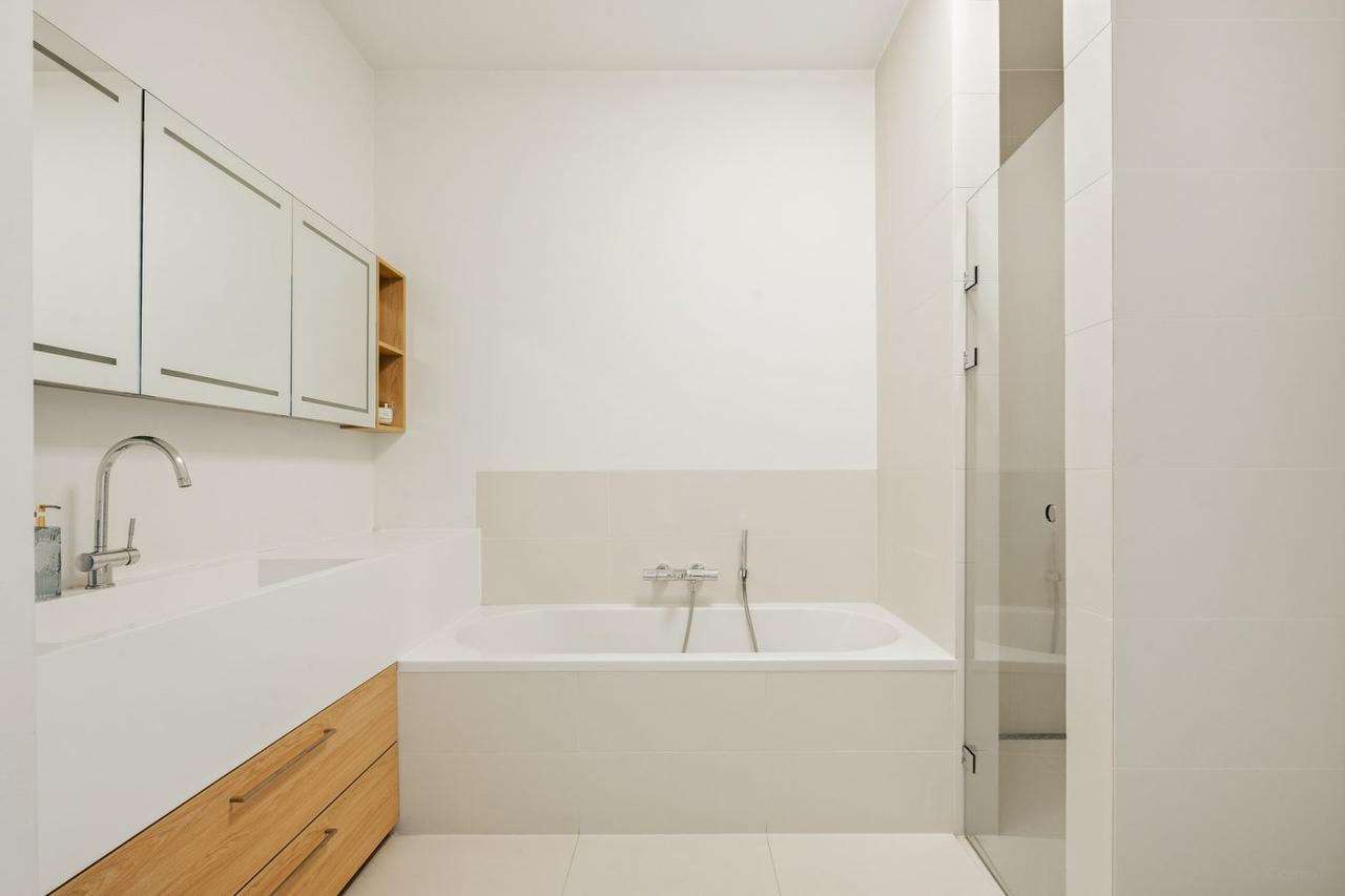 113 m², 3 Bedrooms on Amsterdam’s Zuidas - Image 22