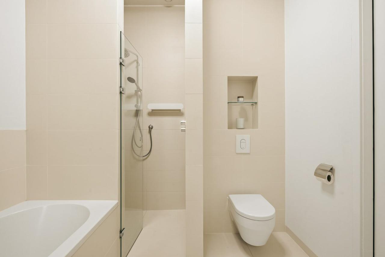 113 m², 3 Bedrooms on Amsterdam’s Zuidas - Image 24