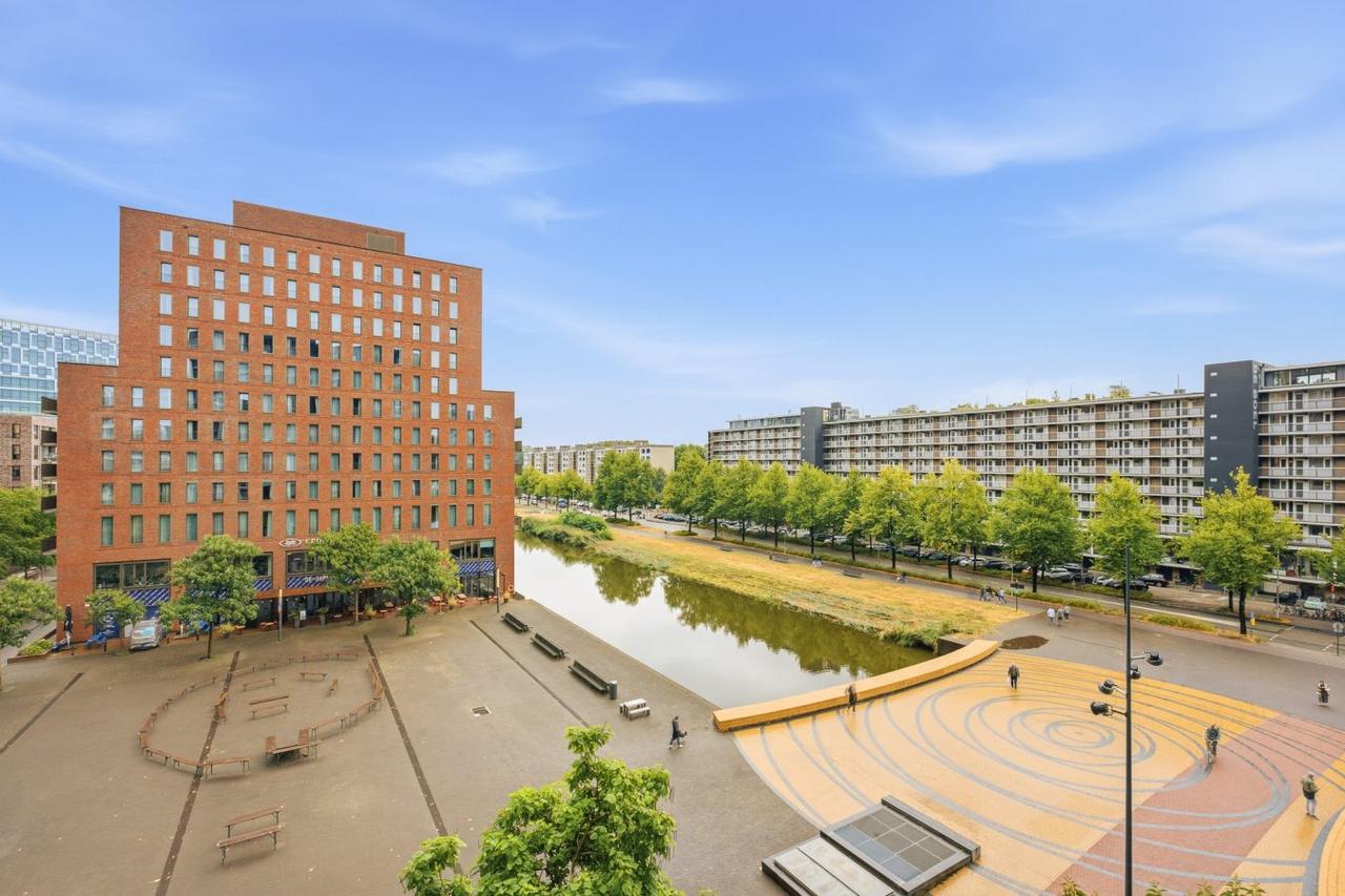113 m², 3 Bedrooms on Amsterdam’s Zuidas - Image 34
