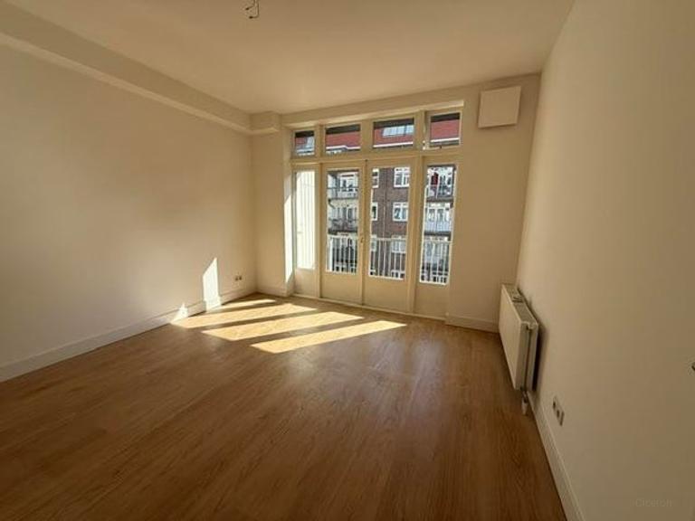 Two Bedrooms and Balcony near Vondelpark - Image 6
