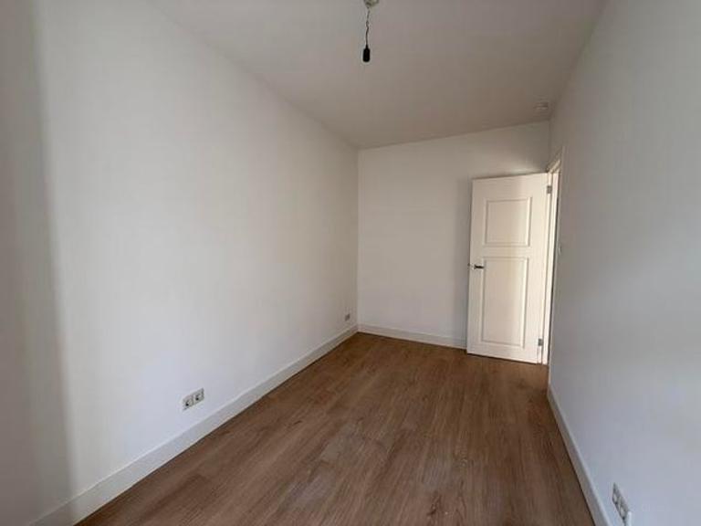 Two Bedrooms and Balcony near Vondelpark - Image 9