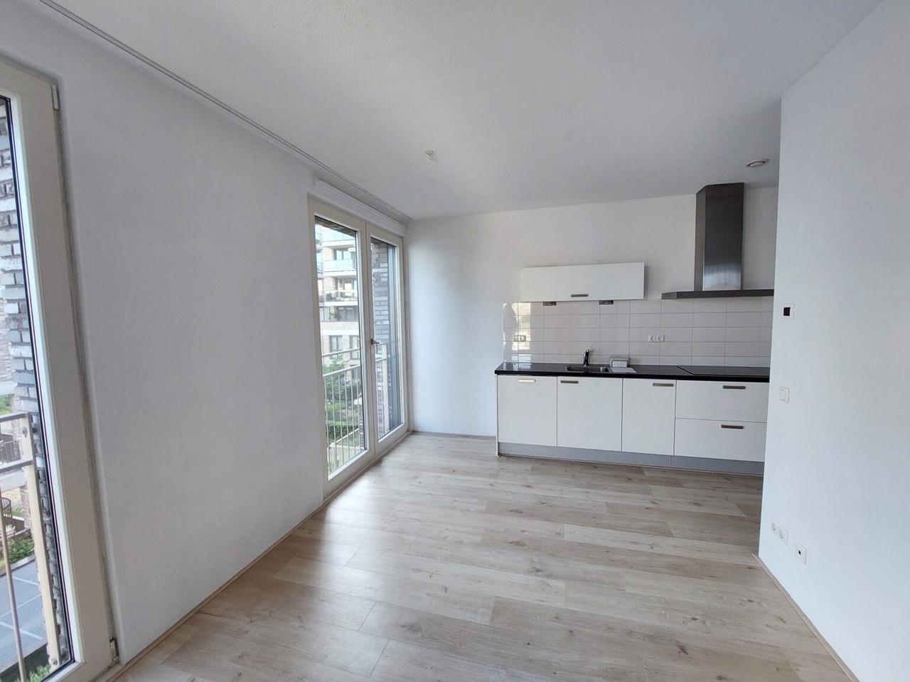 Ruim balkon met waterzicht in Nijmegen - Afbeelding 5