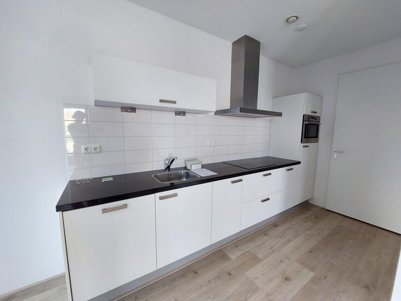 Ruim balkon met waterzicht in Nijmegen - Afbeelding 7