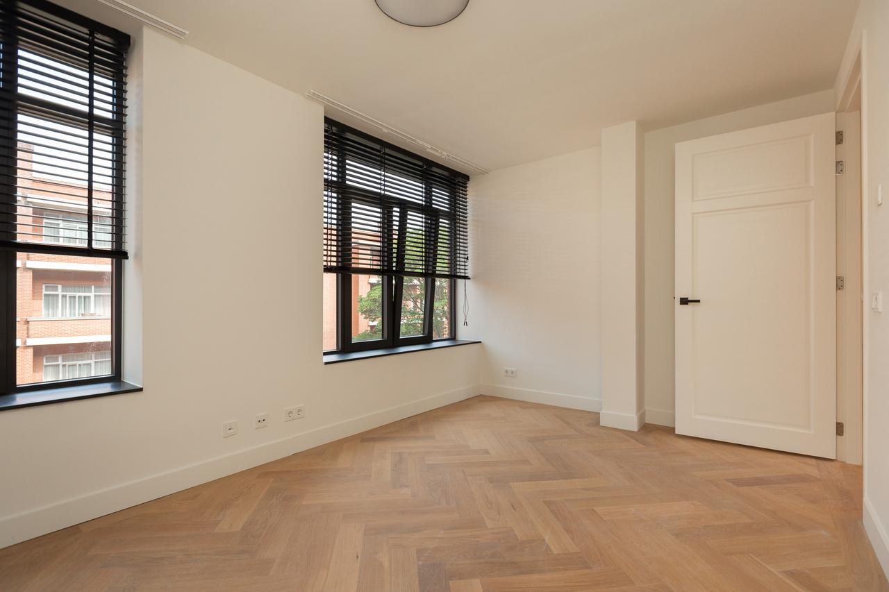 162 m² Living Between Park and Beach - Image 13