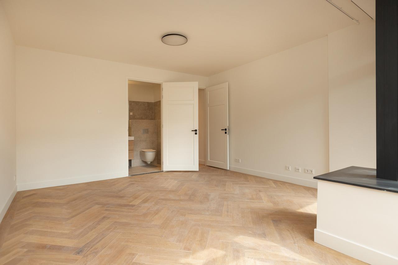 162 m² Living Between Park and Beach - Image 14