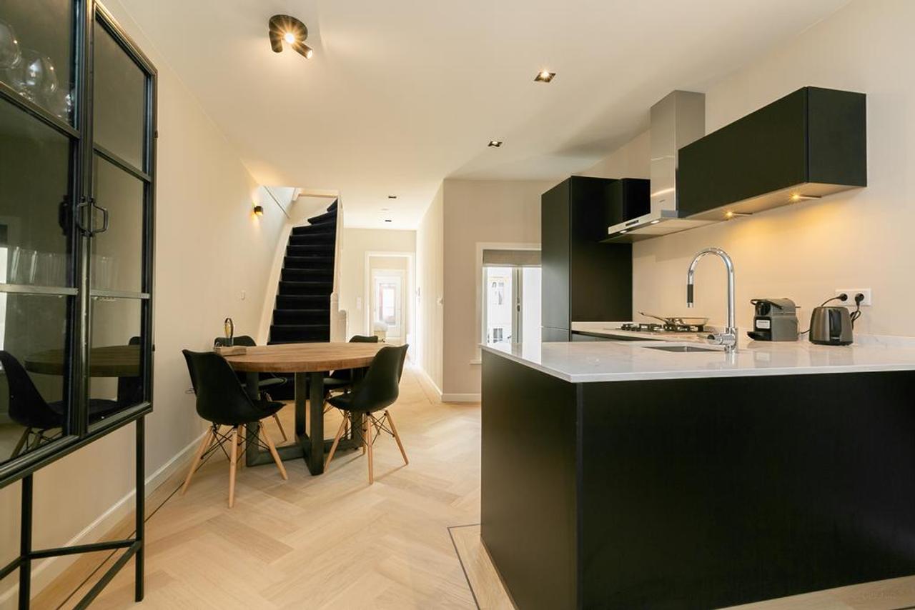Sunny Roof Terrace on Denneweg - Image 7