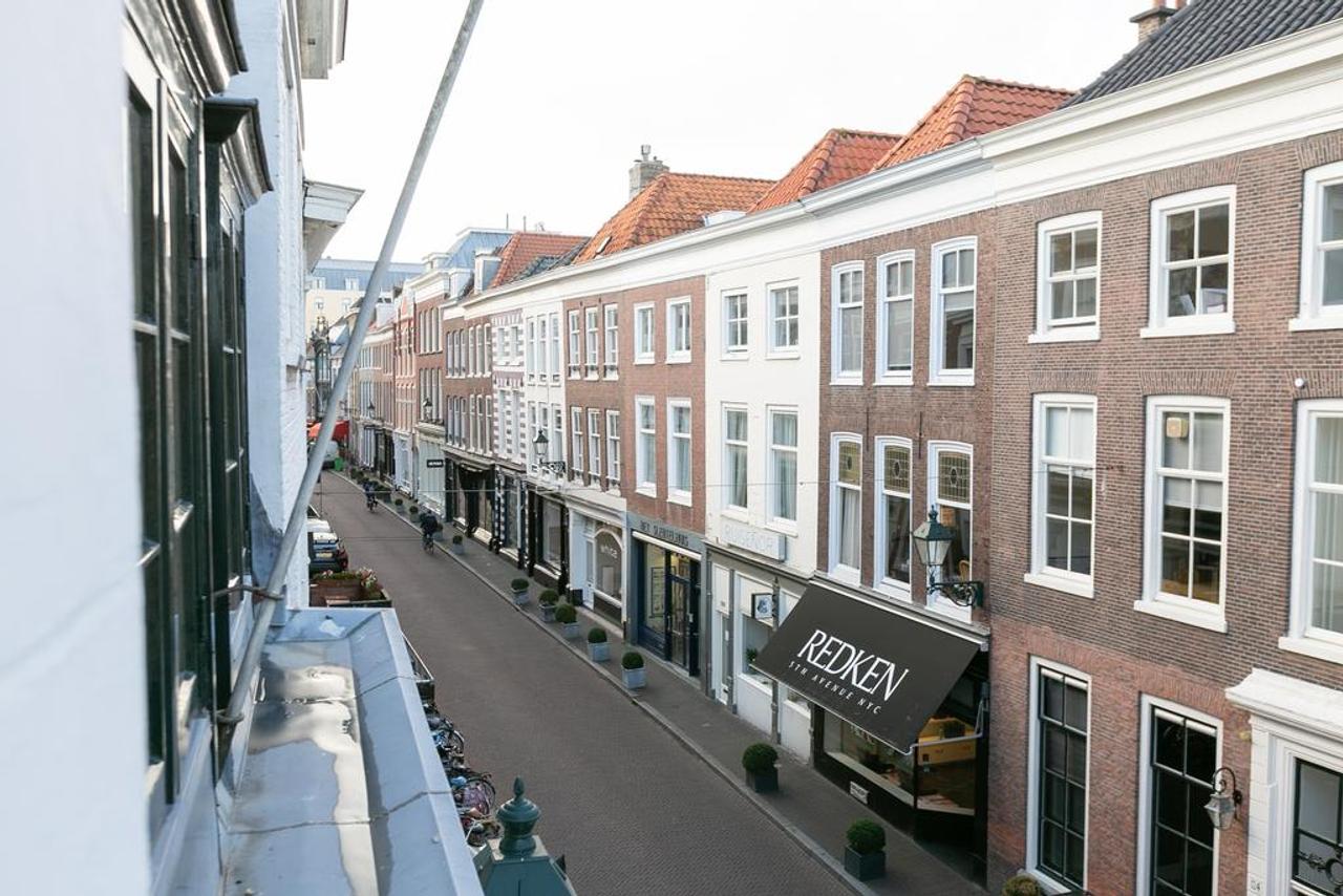Sunny Roof Terrace on Denneweg - Image 41