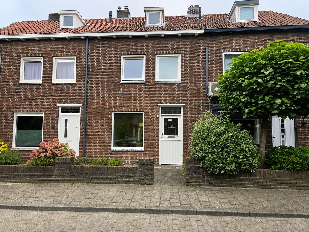 Gezinswoning met 3 slaapkamers in Belcrum - Afbeelding 1