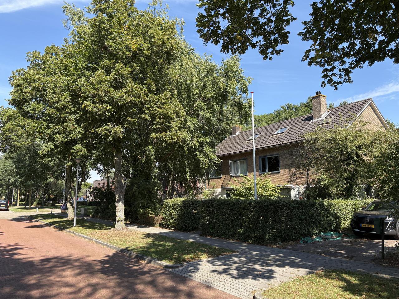 152 m² en vijf slaapkamers in Berkum - Afbeelding 1