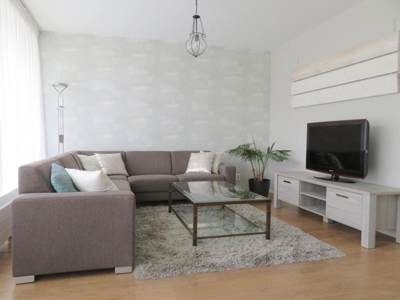 80 m² met zonnig balkon in Utrecht-Zuilen - Afbeelding 2