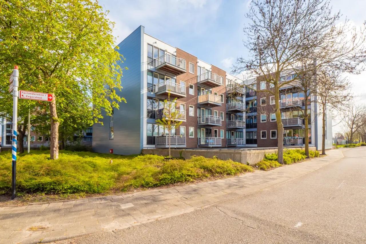 67 m² appartement met zonnig balkon - Afbeelding 1