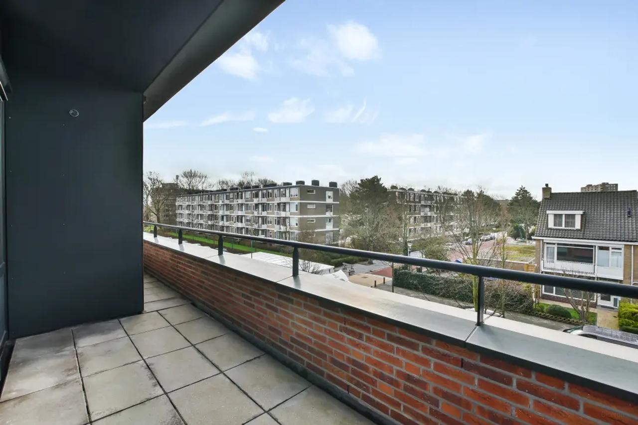 103 m² Living Space with Private Garage Space - Image 3