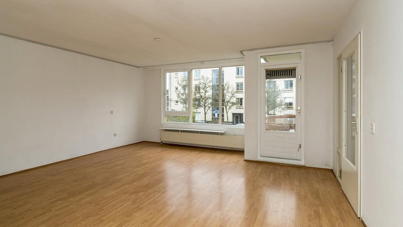 2 Bedrooms and Balcony in Frankendael - Image 1