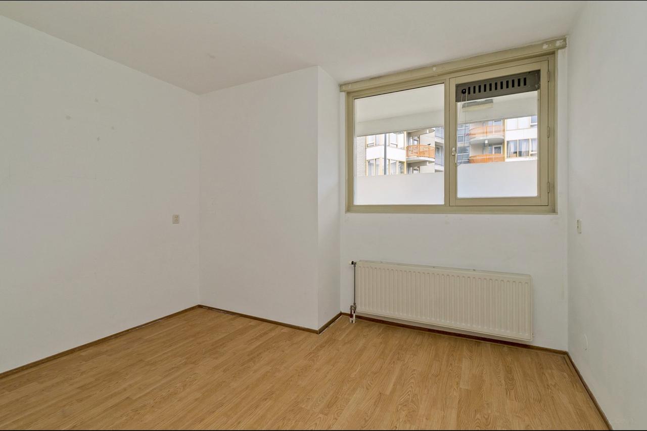2 Bedrooms and Balcony in Frankendael - Image 7