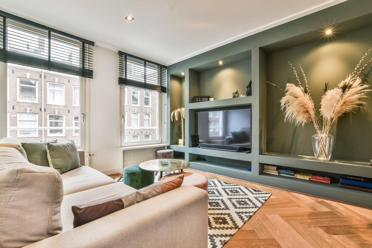 Furnished 2-Bedroom Apartment with Balcony - Image 1