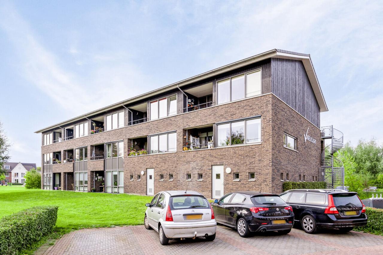 Energy-efficient 55+ apartment with balcony - Image 6