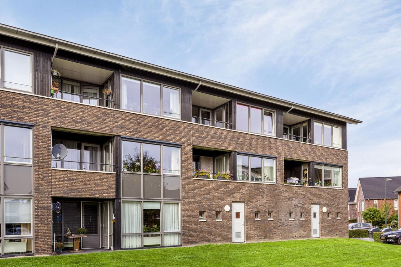 Energy-efficient 55+ apartment with balcony - Image 12