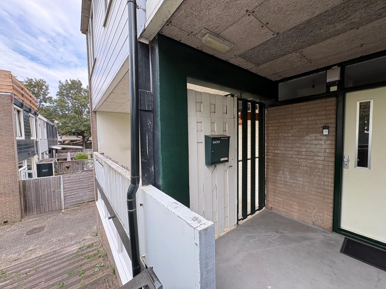 110 m² met drie slaapkamers en buitenruimte - Afbeelding 4