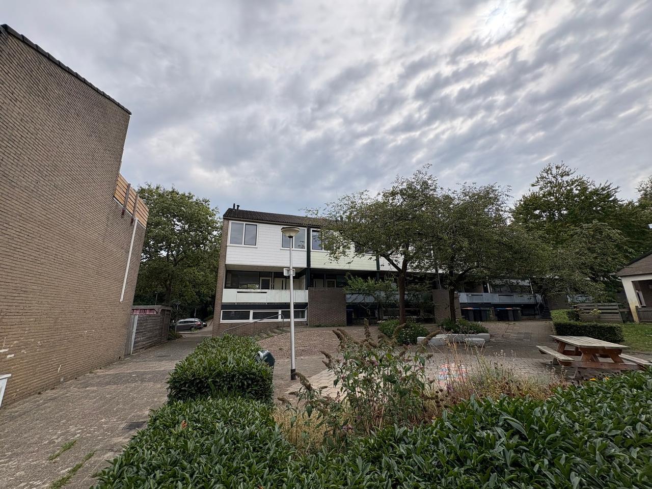 110 m² met drie slaapkamers en buitenruimte - Afbeelding 36