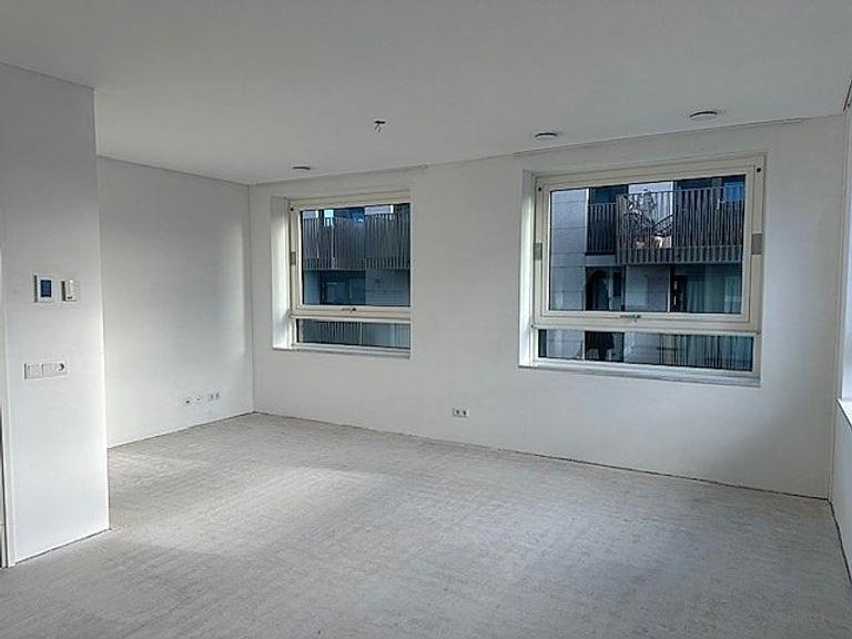 70 m² with southwest-facing balcony - Image 2