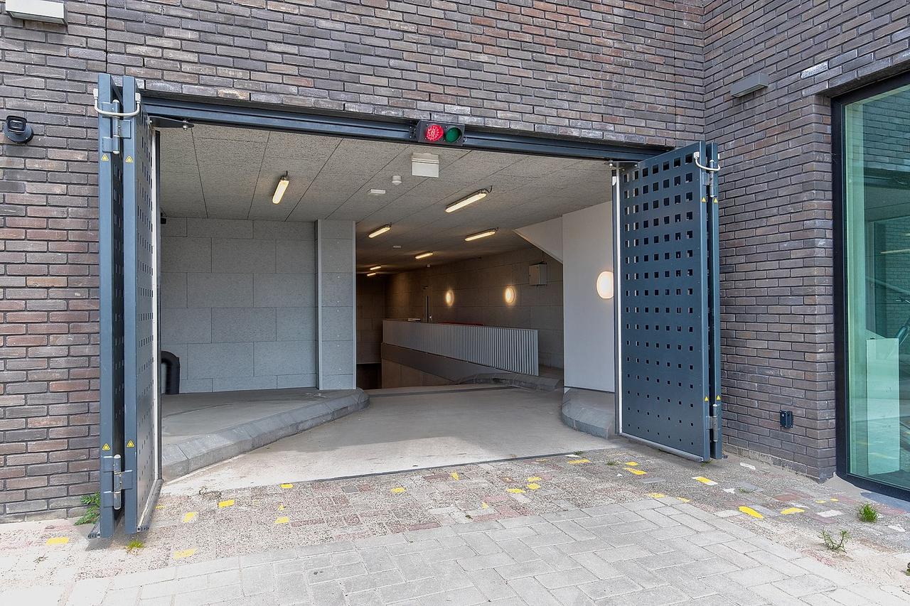 70 m² with southwest-facing balcony - Image 7