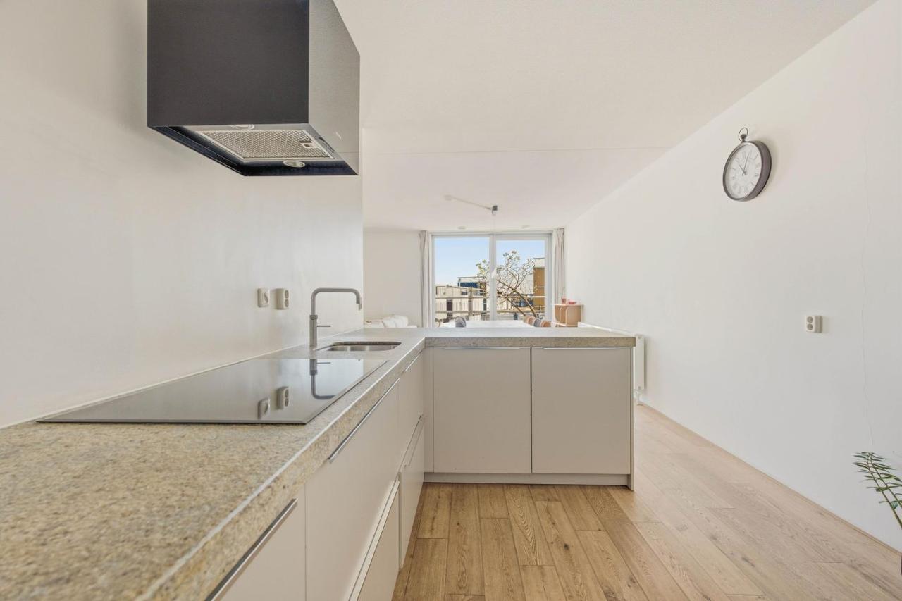 93 m² and two bedrooms in IJburg - Image 8