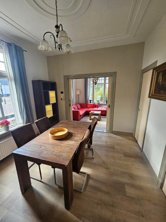 Detached home just 400 metres from the station - Image 5