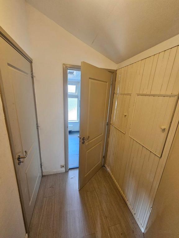 Detached home just 400 metres from the station - Image 21