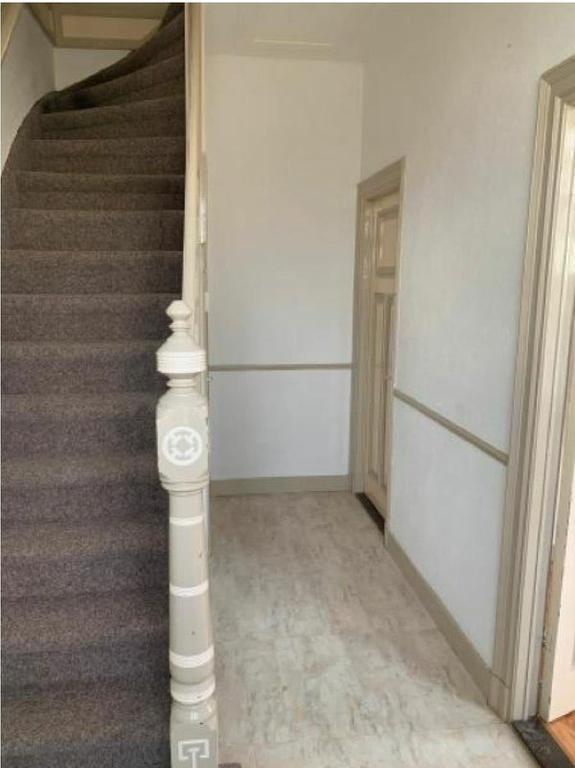 Detached home just 400 metres from the station - Image 22