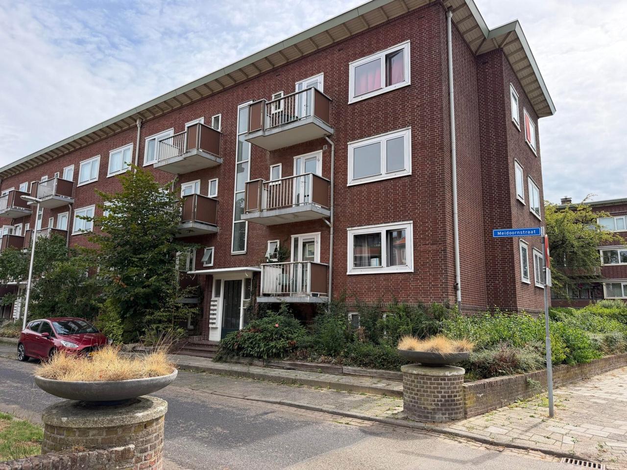 Appartement met 2 balkons in Heerlen - Afbeelding 1