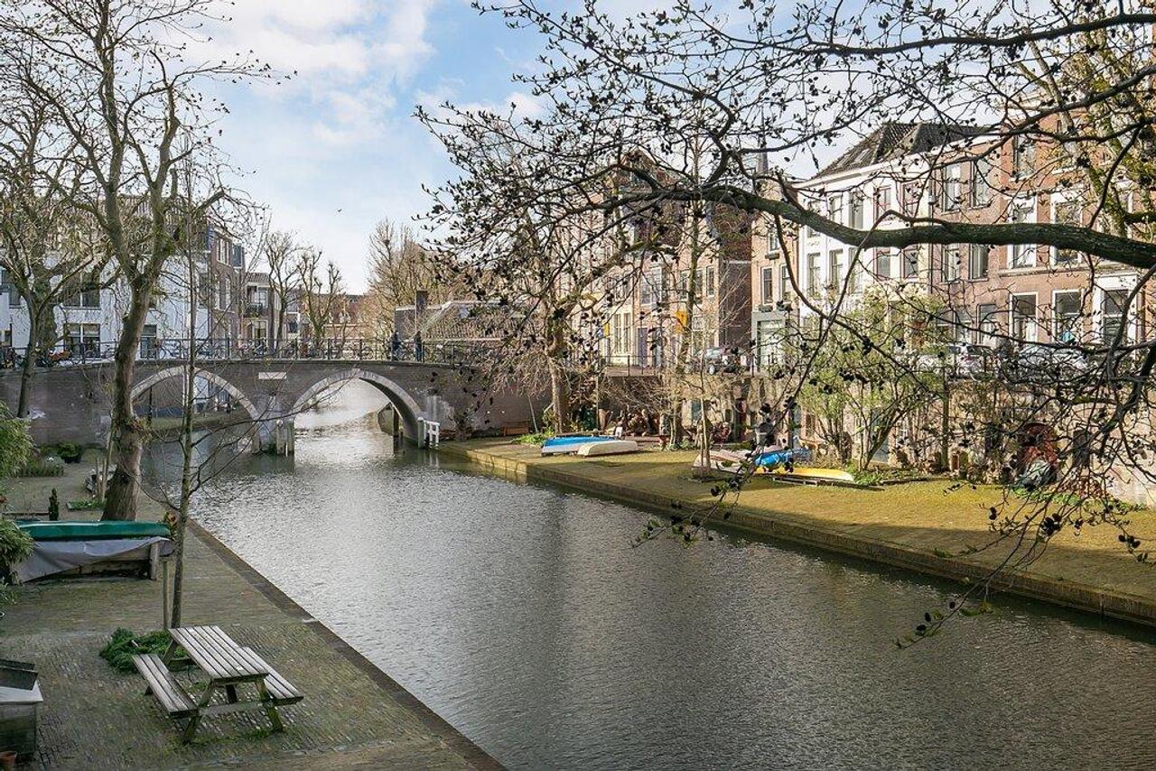Balkon en lift aan de Utrechtse Oudegracht - Afbeelding 2