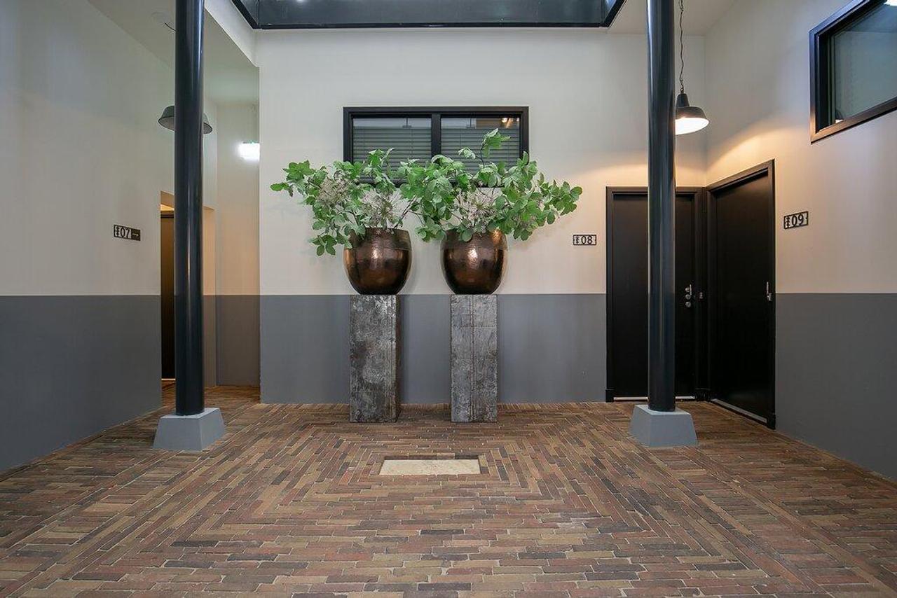 Balkon en lift aan de Utrechtse Oudegracht - Afbeelding 4