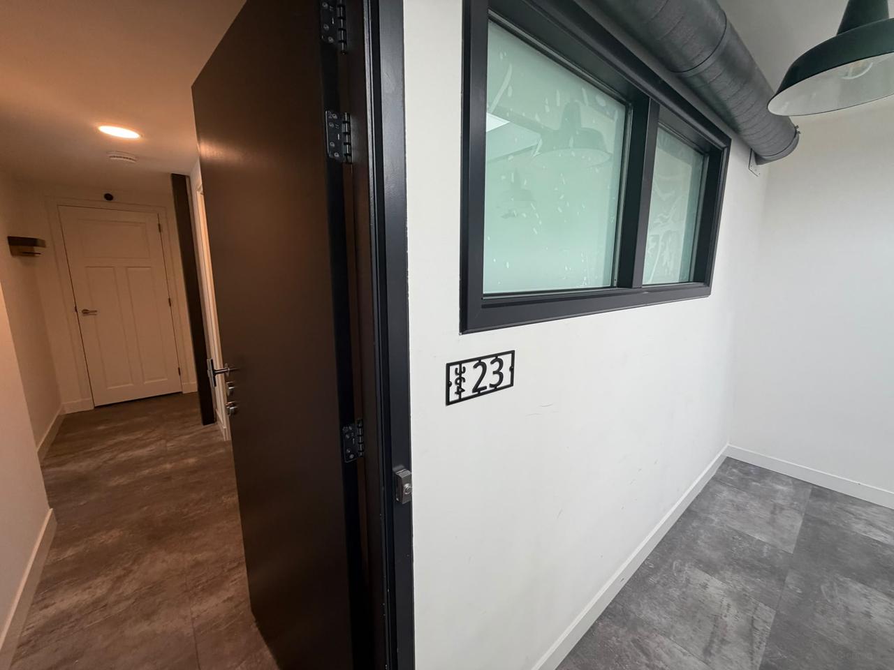 Balkon en lift aan de Utrechtse Oudegracht - Afbeelding 5